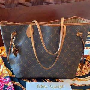 Neverfull MM monogram with tan interior